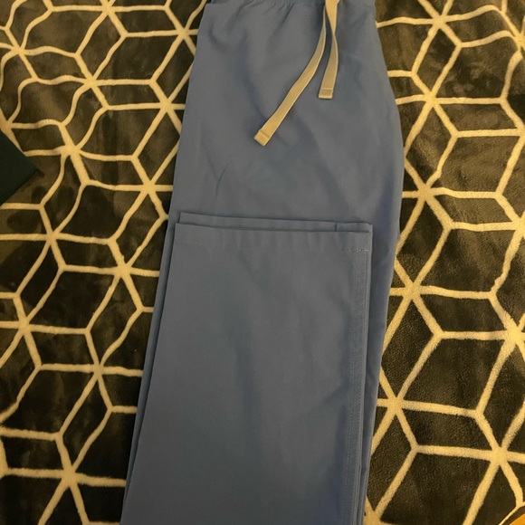 Selling all my scrub pants no longer fit me worn only once probably each one . - Picture 8 of 16